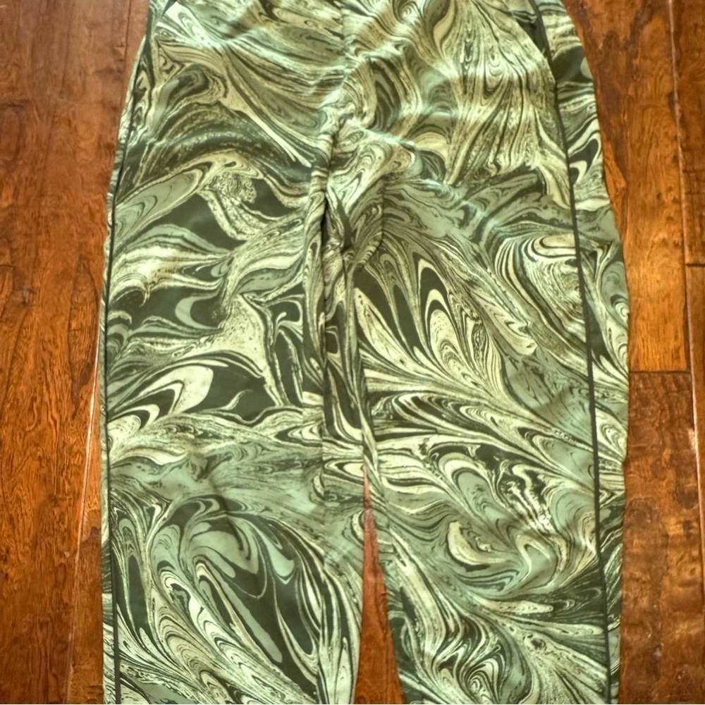ATHLETA Brooklyn Jogger Size 0 Sumi Marble Green Lightweight Athletic Pants - Picture 3 of 10